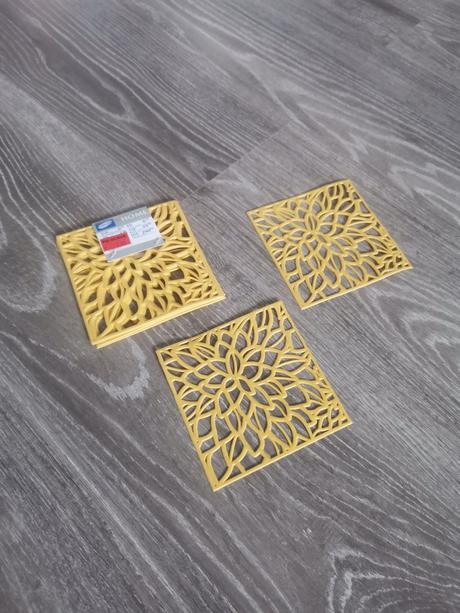 Prestieranie pod poháre,