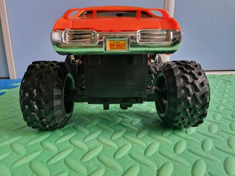 26de_velky truck na ovladanie,