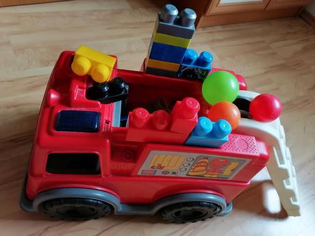 Požiarnické auto + veľké kocky, loptičky, 