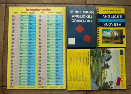 Tri kusy anglická gramatika, 