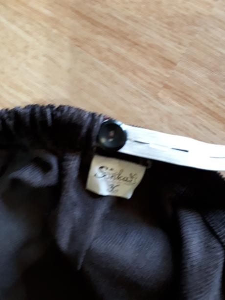 Tehotenské nohavice, 36