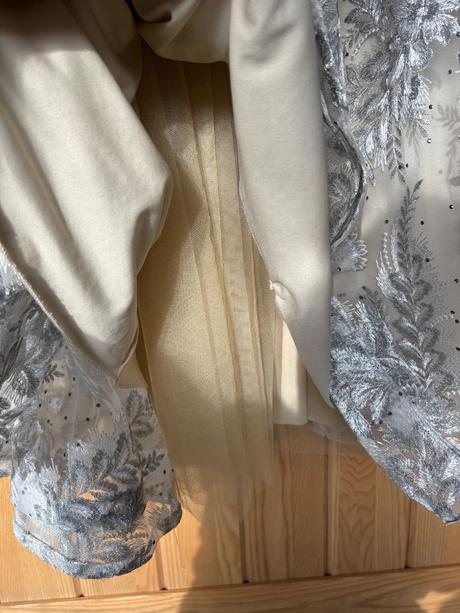 Spoločenské/svadobné šaty, 44