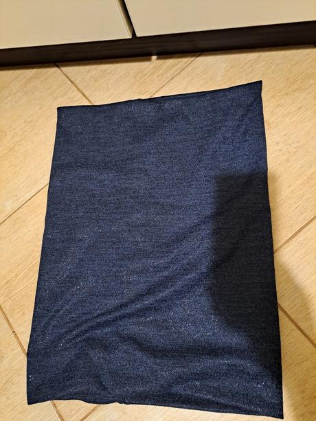 Nakrcnik tmavo modry-jemne trblietky, m