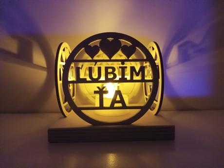 Originálny drevený svietnik, 