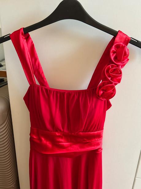 Malo nosene šaty s-m, 36