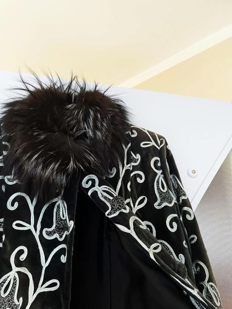 Luxusný zamatový kabát, l