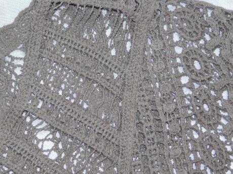 Damsky pekny azurovy pulover, 36