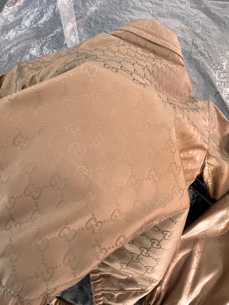 Gucci logo zlata bunda vel.6, 116