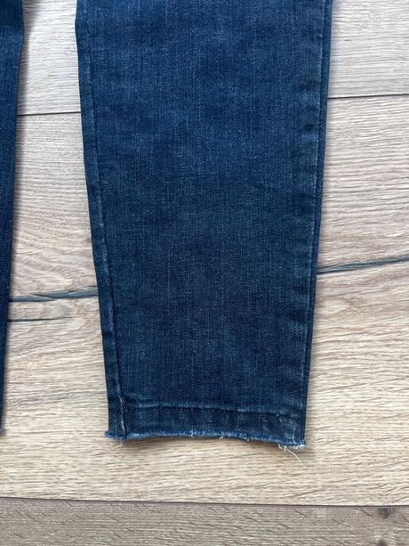 Džínsy, reserved,34