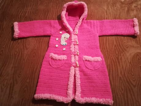 Háčkovaný kabátik v štýle frozen 04, 