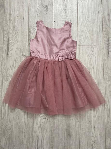 Slavnostne saty, sinsay,104