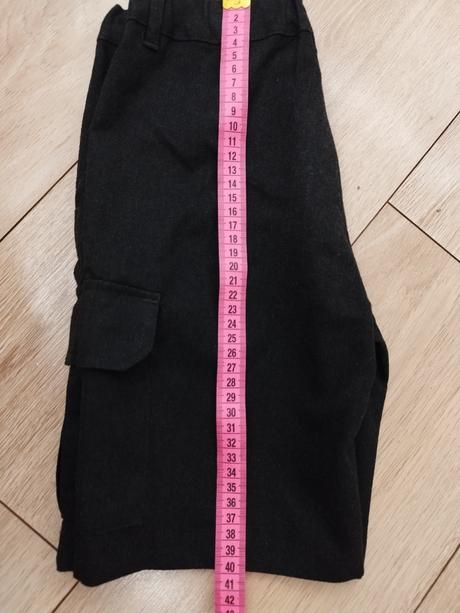 Tesilové kraťasy, 128