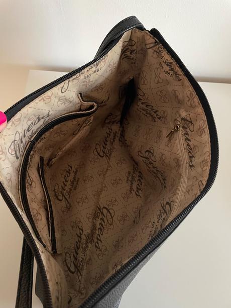 Kabelka guess cierna, guess
