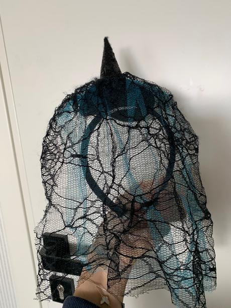 Disney deluxe halloween šaty s klobúkom, 