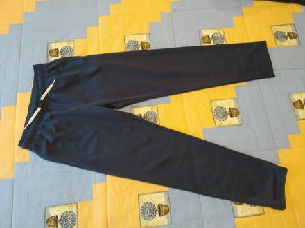 Športové nohavice, decathlon,152