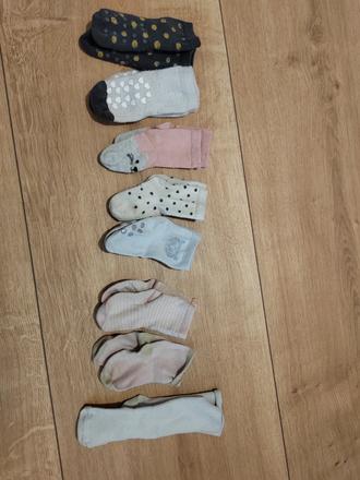 8 párov ponožiek, 20