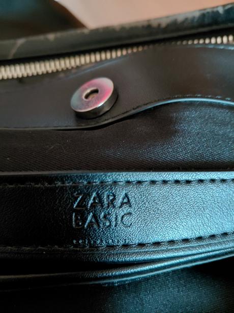 Taska cierna s kozusinou zn. zara 42-36 -11 cm, zara