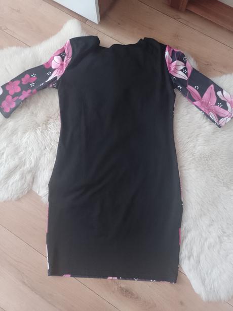 Nádherné šaty, super stav, s