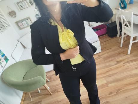 Zara zaujímavé sako vzadu s volanom, zara,l