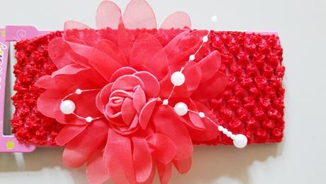 Čelenka s kvetom a ozdobami,