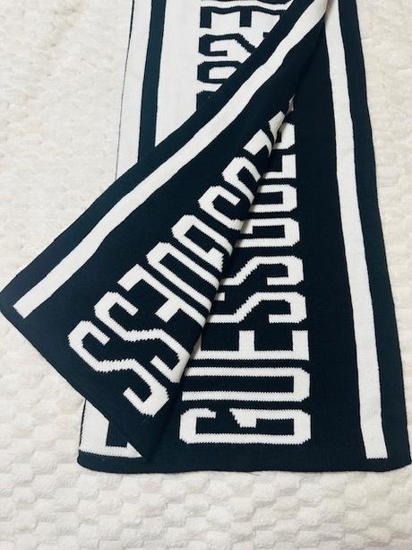 Veľký hrubší obojstranný šál zn. guess originál, guess