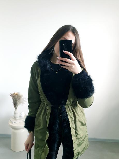 Bunda s kožušinou s, s