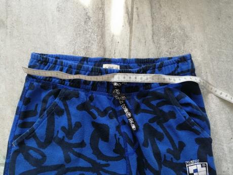 Dvoje šortky v140, bavlna, 140