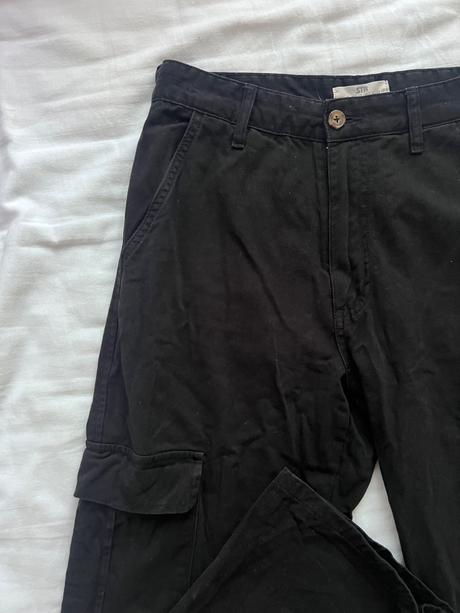Cierne nohavice s vreckami, stradivarius,40
