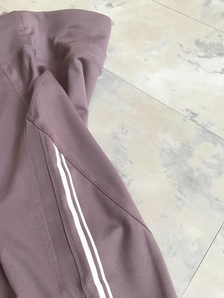 Kvalitné pevné legíny, l