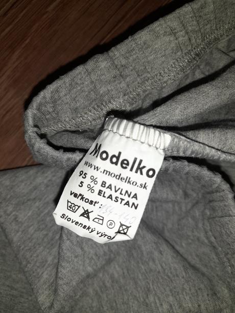 Kratasy leginky, modelko,134