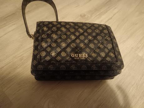 Kabelka guess, guess