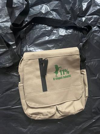 Kapsička cez rameno, 