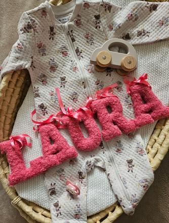 Laura - meno do detskej izbičky, 