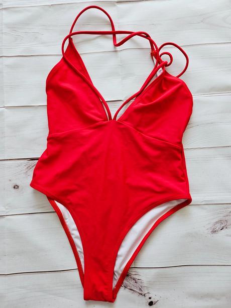 Krásne červené plavky, s