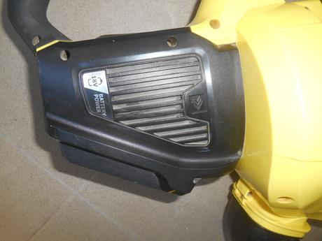 Fukár a vysávač lístia blv-200 battery, 