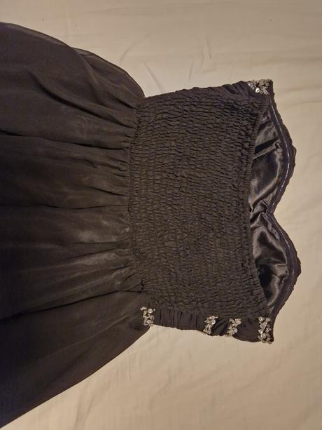 Spoločenské šaty, l