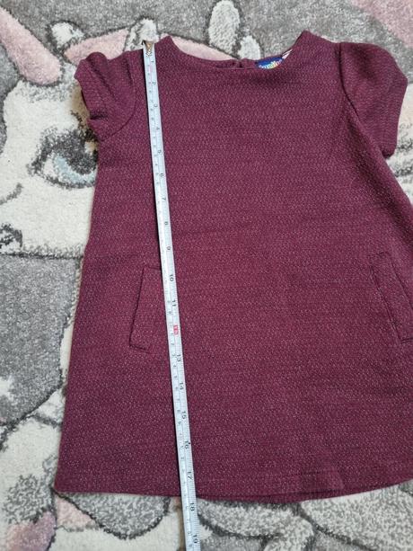 B2049 šaty, lupilu,86