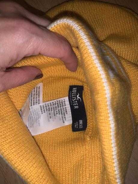 Horčicová čiapka, hollister