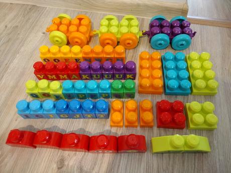Stavebnica mega blocks - vláčik, 
