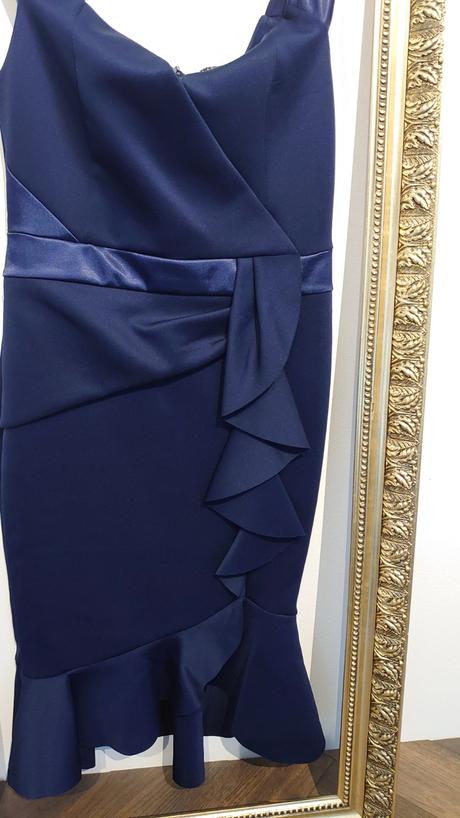 Spoločenské šaty, 40