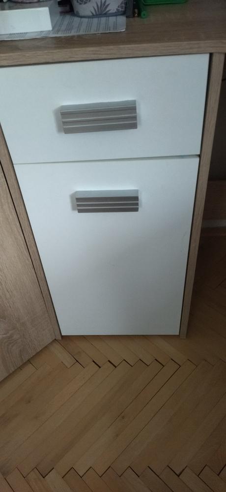 Zostava do detskej izby posteľ , skriňa stolík, 