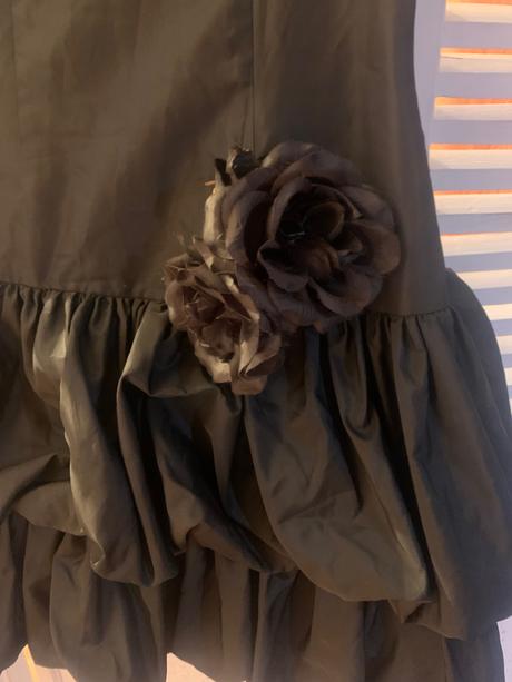 Spoločenské šaty, m