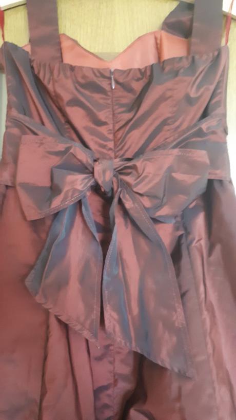 Spoločenské šaty, 38