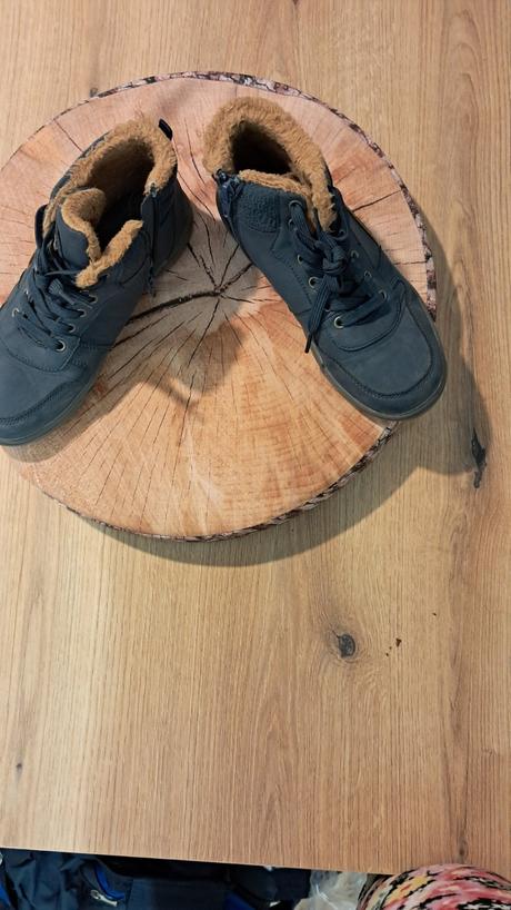 Zimné kožené teplé topánky na zips 22.5 cm, baťa,35