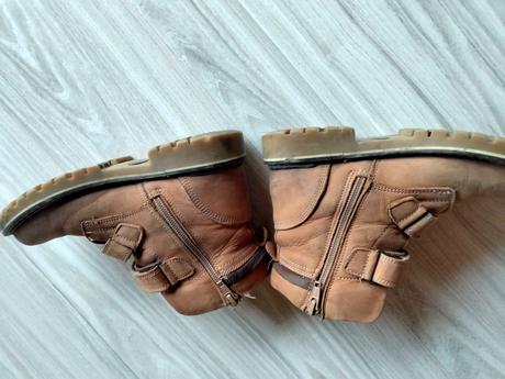 Pekné kožené topanky/ čižmy., lasocki,31