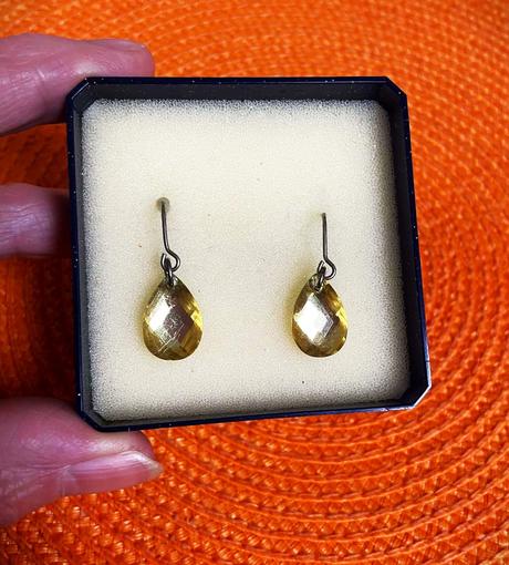 Brúsené náušnice,