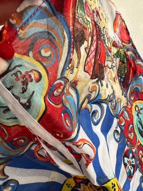 Dolce&gabbana vel.4, 104