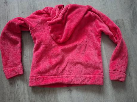 Chlpatá mikina, 158