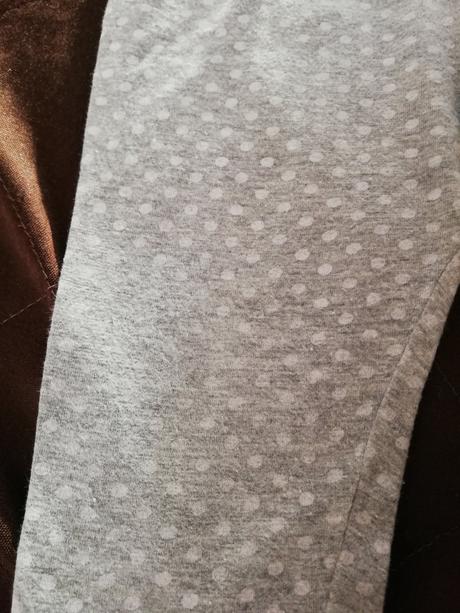 Tristvrtaky leginy, 74