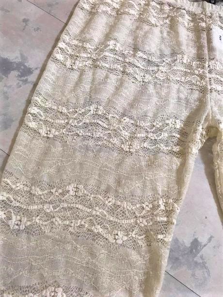 Luxusné krajkové nylonové legíny, l